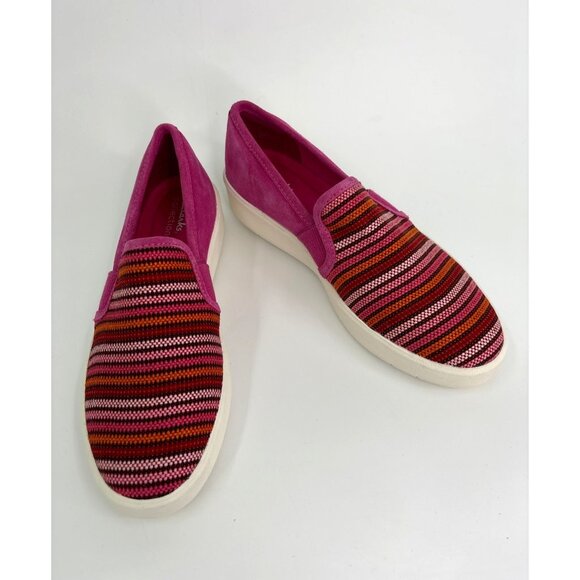 Clarks Collection Leyton Slip On Comfort Sneaker Shoe Fuchsia Pink 8 NWOB - Picture 1 of 6